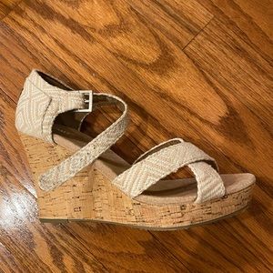 Toms wedge sandals. Very good condition!